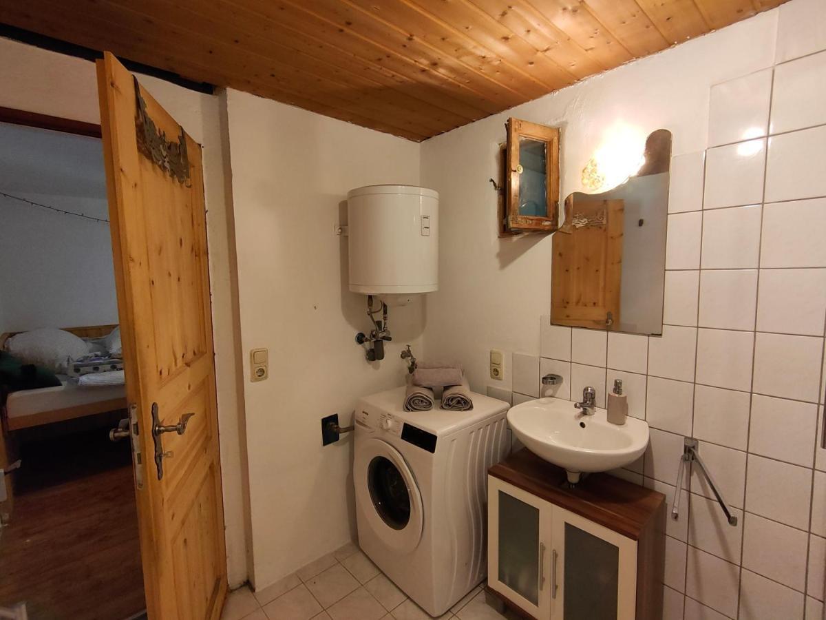 Gemütliche Ferienwohnung mit Kamin und Garten Garmisch-Partenkirchen Exterior foto